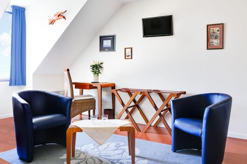 Hotel Le Chevalier Gambette Saint-Armel 외부 사진